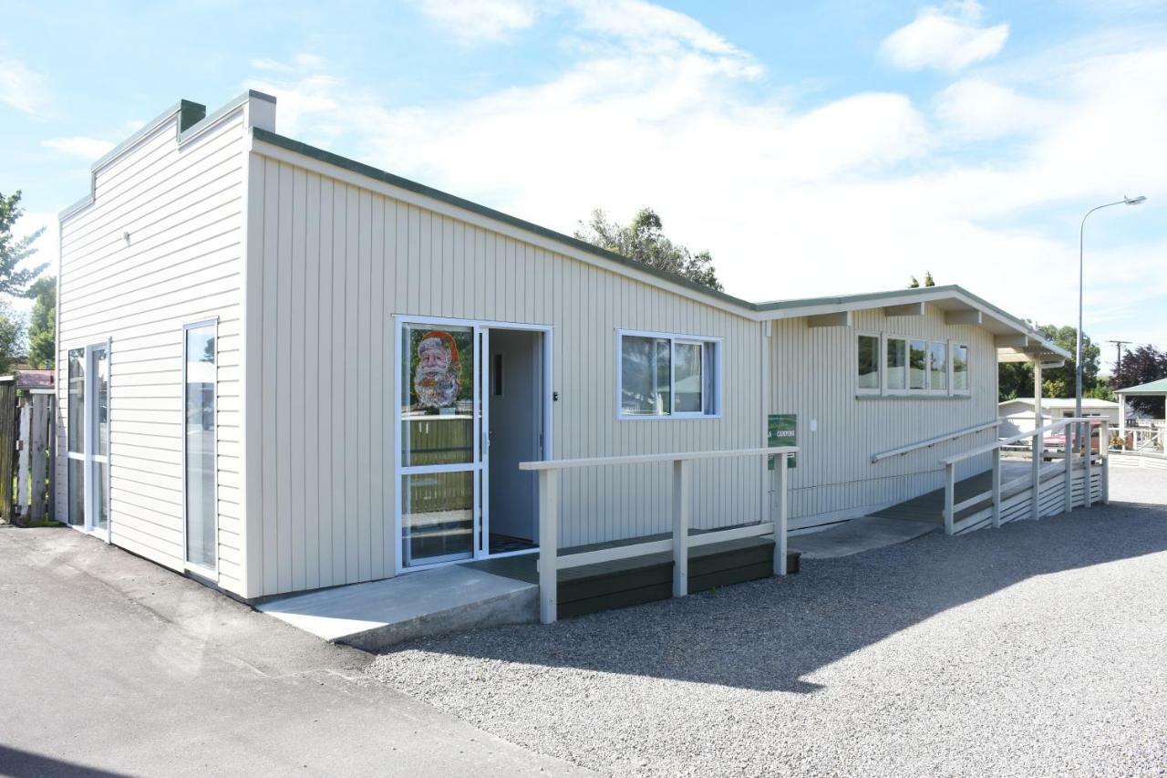 Featherston Motels And Camping מראה חיצוני תמונה