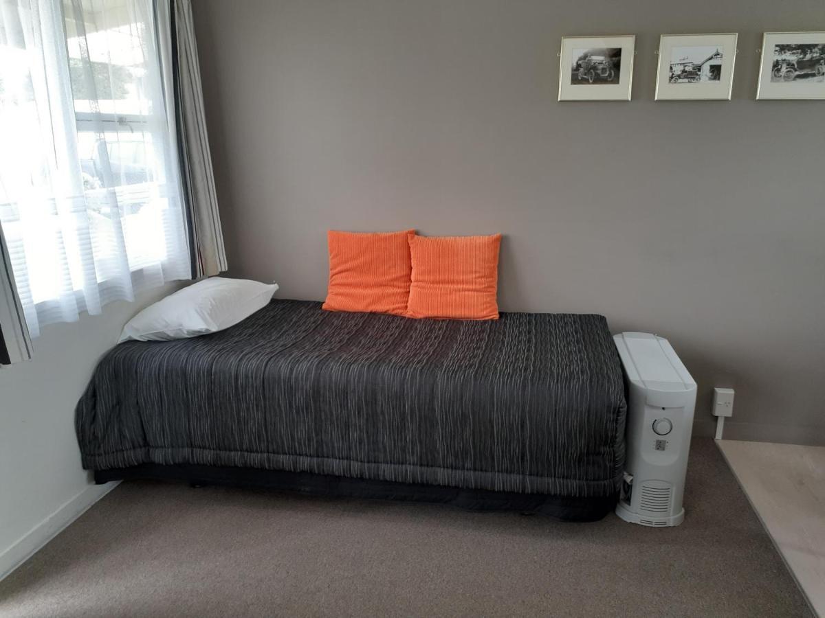 Featherston Motels And Camping מראה חיצוני תמונה