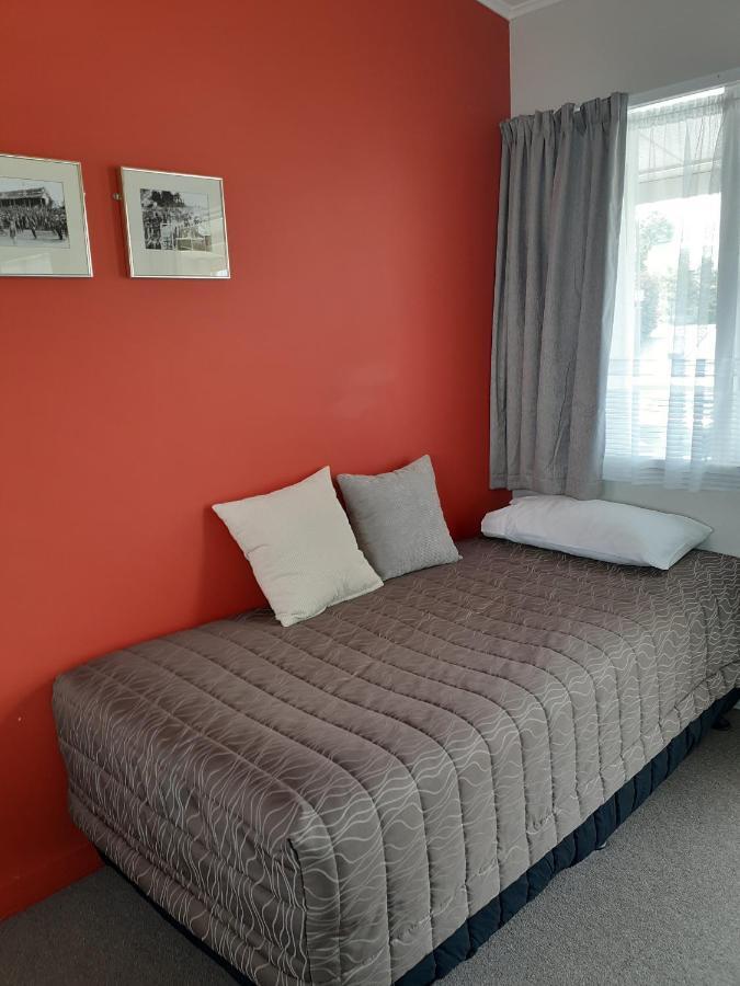 Featherston Motels And Camping מראה חיצוני תמונה